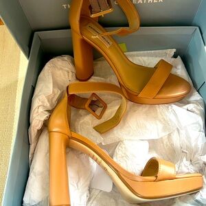 Antonio Melani Nude Heels